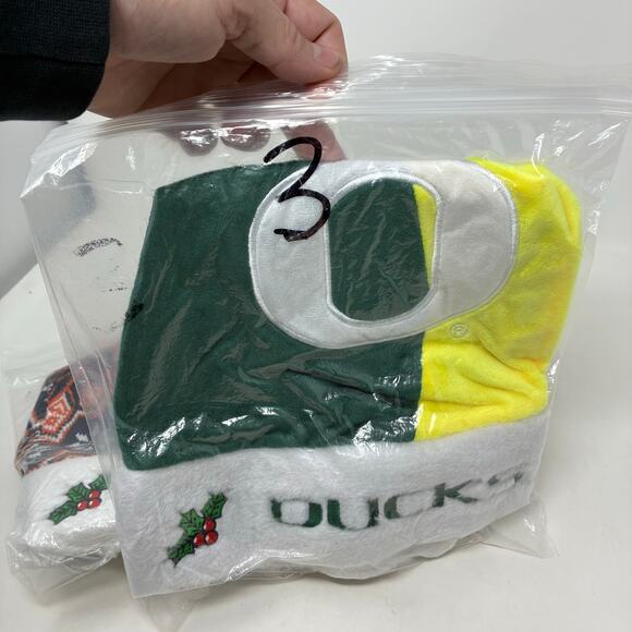 Oregon Ducks Christmas Hat One Size - Picture 5 of 5